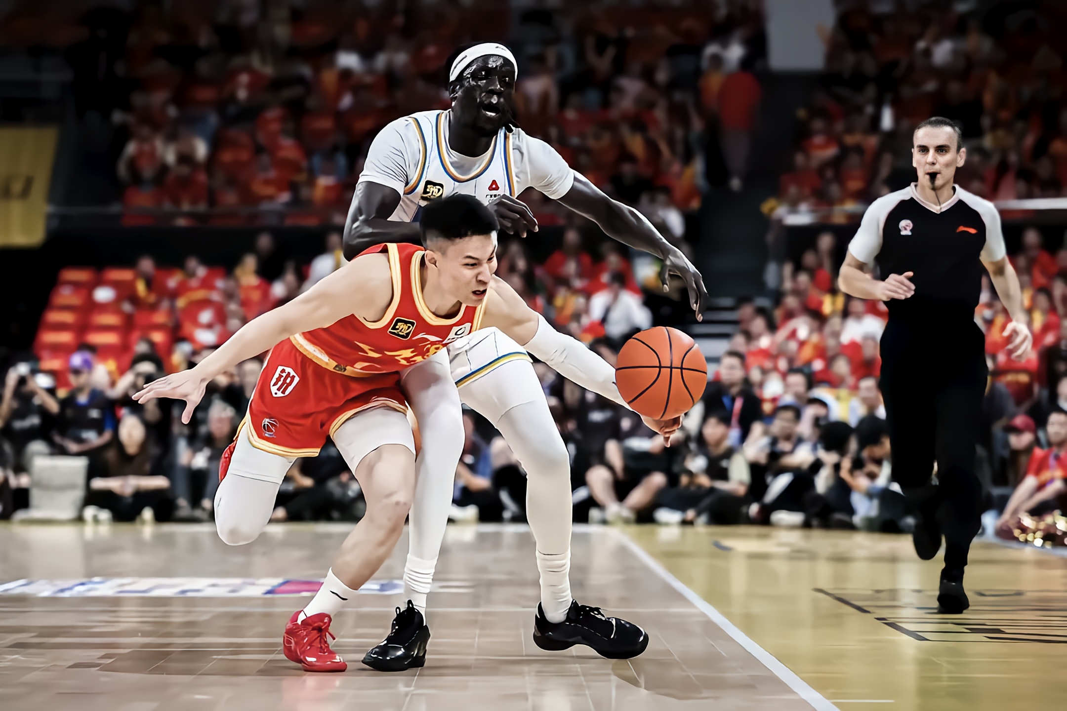 九游体育app清晨北京首钢调整名单以备CBA常规赛，临场应变环节打磨，媒体盛赞，阵容厚度经受考验的简单介绍