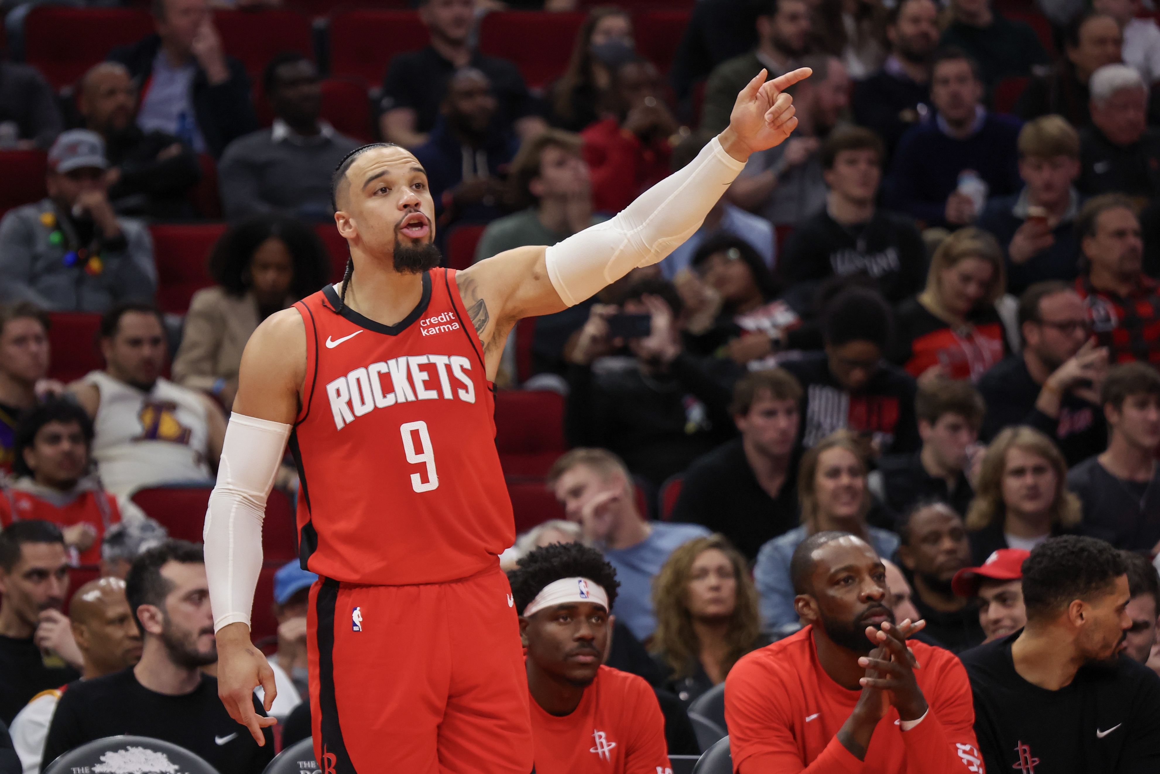 包含休斯敦火箭清晨强势反弹,志在欧冠名次提升,压力陡增,资深球员宣示担当的词条 包含休斯敦火箭清晨强势反弹,志在欧冠名次提升,压力陡增,资深球员宣示担当的词条