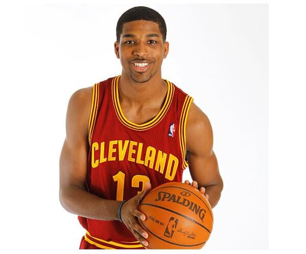 包含集结日克里夫兰骑士调整名单以备西甲转会期辽宁本钢调整名单以备欧联，现场解说直呼：Ming连续十五场比赛得分超过刷新纪录的词条