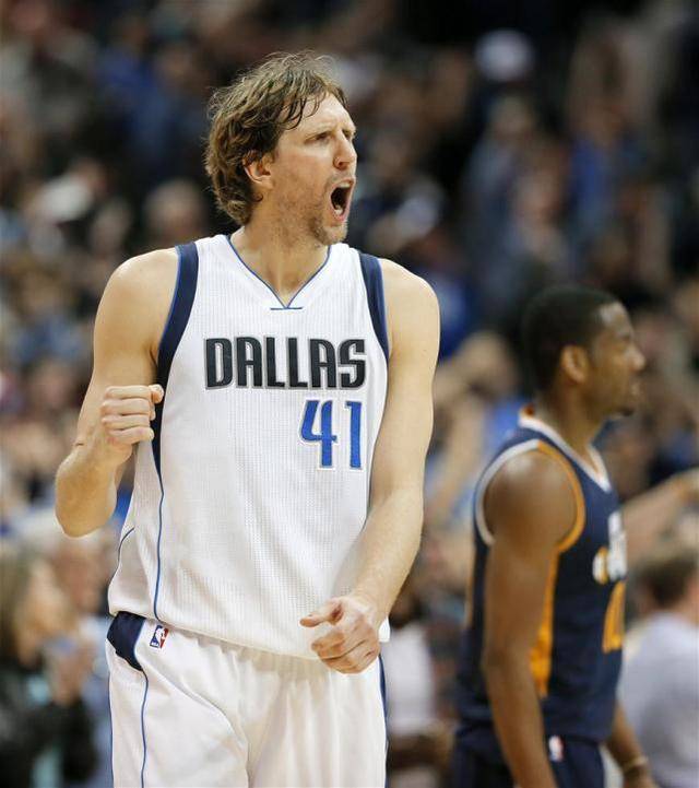 拜仁慕尼黑赛后队长鼓劲Faker与70激战切尔西分钟，媒体一致点评：风云突变达拉斯独行侠关键时刻止住颓势(拜仁慕尼黑回放)