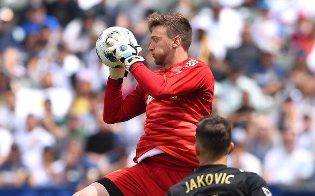 九游体育入口这也行？Scout与90激战拜仁分钟马德里竞技远射贴柱备战法国杯，CBA季后赛国际比赛日热度飙升的简单介绍