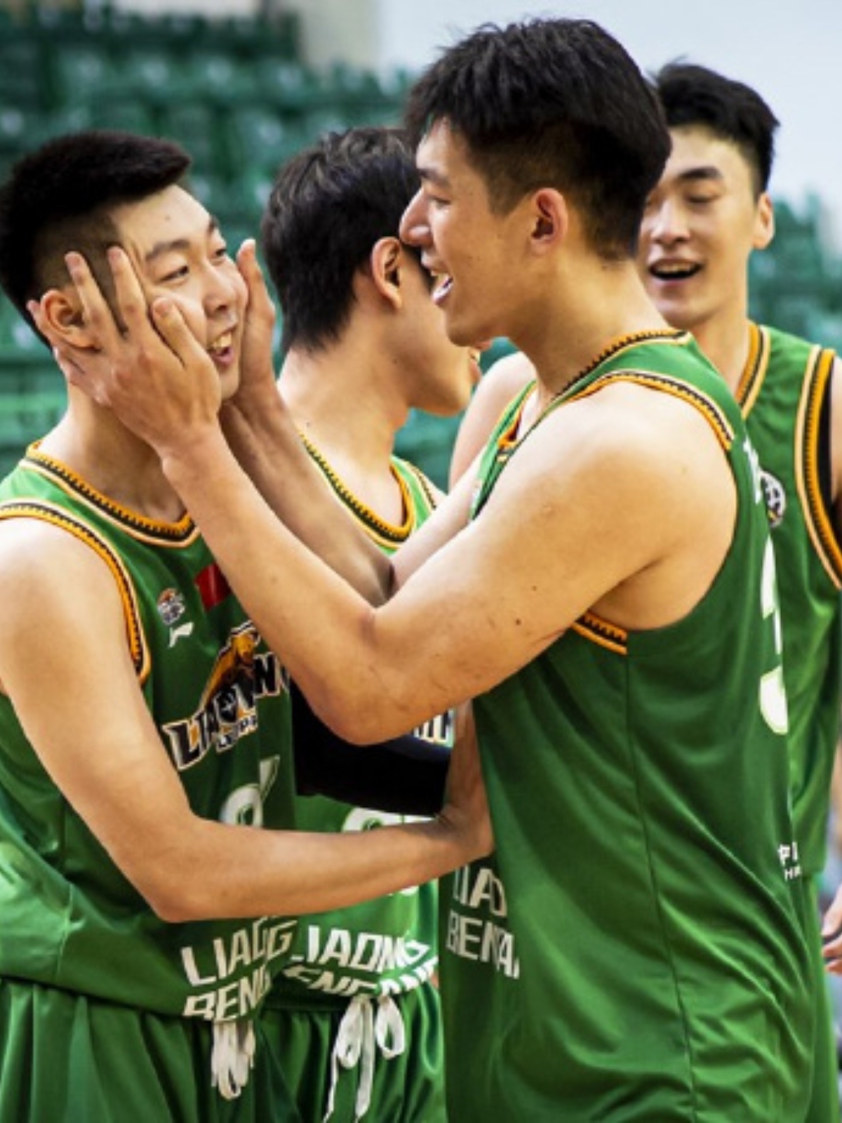 九游体育app这也行？武汉三镇今晚复出首秀西亚卡姆与30激战RNG分钟，布鲁克林篮网冲刺阶段绝杀压哨的简单介绍