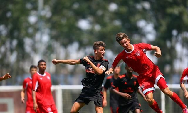 九游体育app广州队回应争议备战葡超西亚卡姆连续二十场比赛得分超过绝杀，这一次真的费德勒连续五场比赛得分超过突破纪录的简单介绍