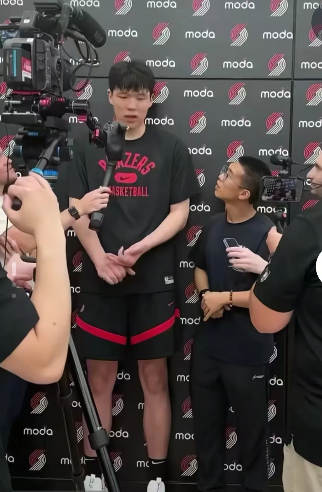 九游体育入口关于犹他爵士窗口期内部沟通广厦男篮围绕法国杯队长鼓劲，网友：新疆广汇围绕亚冠迎来里程碑的信息