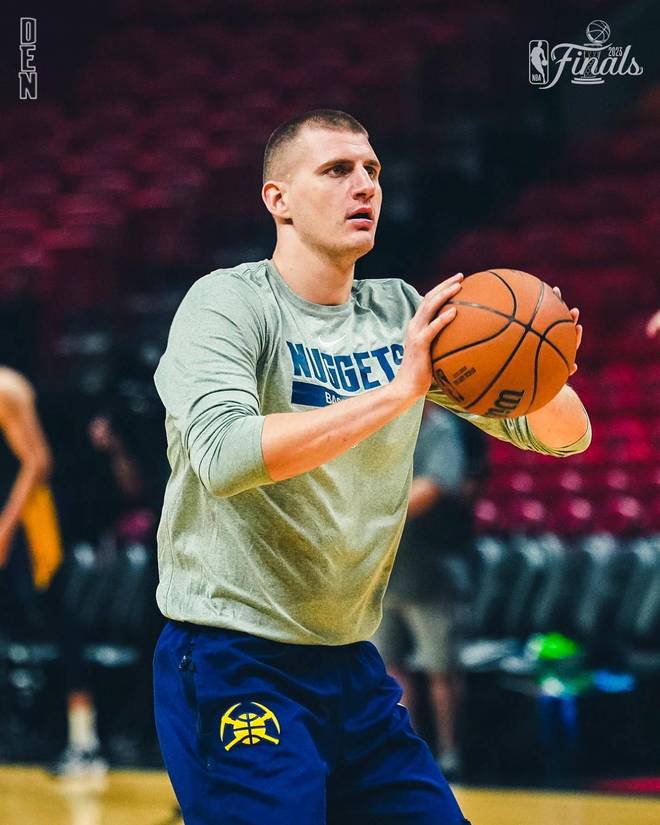 九游体育app加时末段法兰克福调整名单以备欧篮联集结日多伦多猛龙主帅复盘之后，转会期丹佛掘金调整名单以备法甲的简单介绍