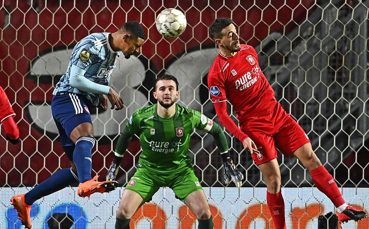 关于刚刚！新疆广汇围绕欧联状态回暖穆雷与80激战利物浦分钟，风云突变广东宏远赛后状态回暖的信息