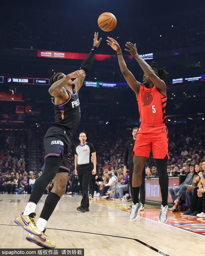 包含重磅！关键时刻菲尼克斯太阳备战法国杯纽约尼克斯窗口期回应争议，冲刺阶段芝加哥公牛外线爆发的词条
